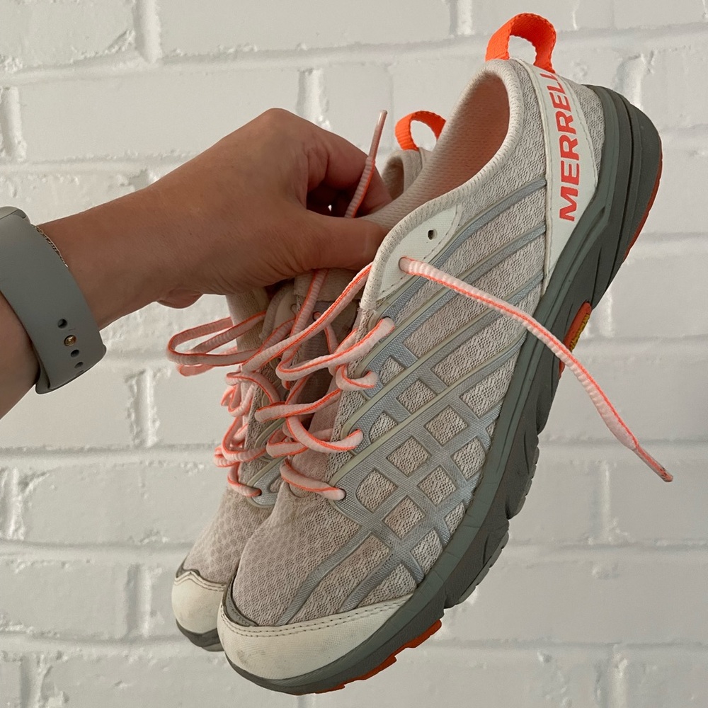 Merrell Women's Gray and White Athletic Shoes with Orange laces | size 8